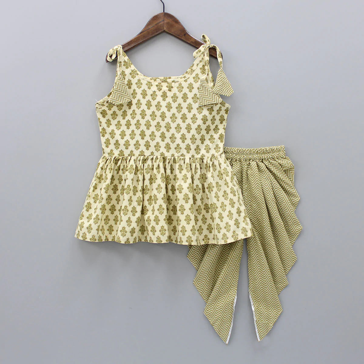 Girls Ethnic Dhoti Style Top & Bottom Set – Green Print Rayon with Crepe Inner (Ages 1–9 Years)