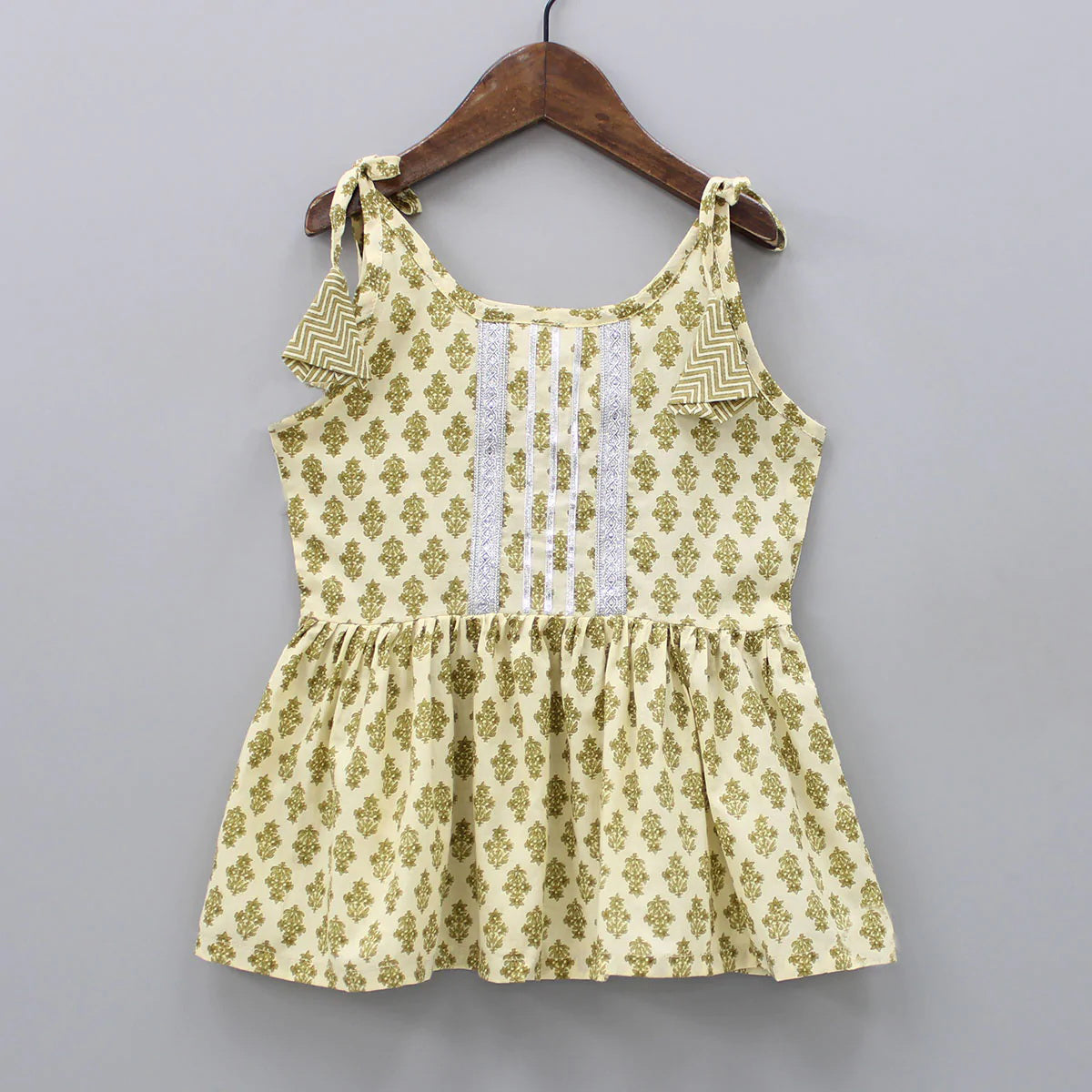 Girls Ethnic Dhoti Style Top & Bottom Set – Green Print Rayon with Crepe Inner (Ages 1–9 Years)